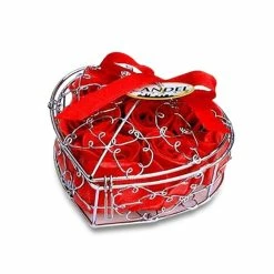 Les meilleures critiques de 😍 Totalcadeau 6 savons en forme de rose dans un panier métallique cœur 🤩